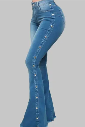 Chic Button-Detail Flare Denim Jeans
