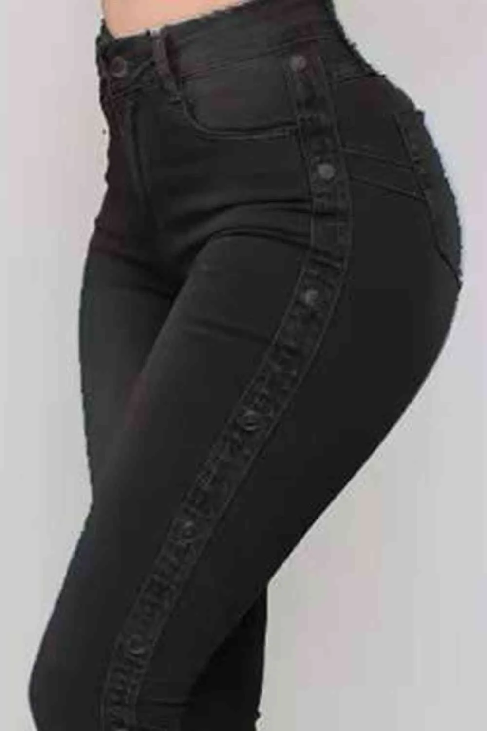 Chic Button-Detail Flare Denim Jeans