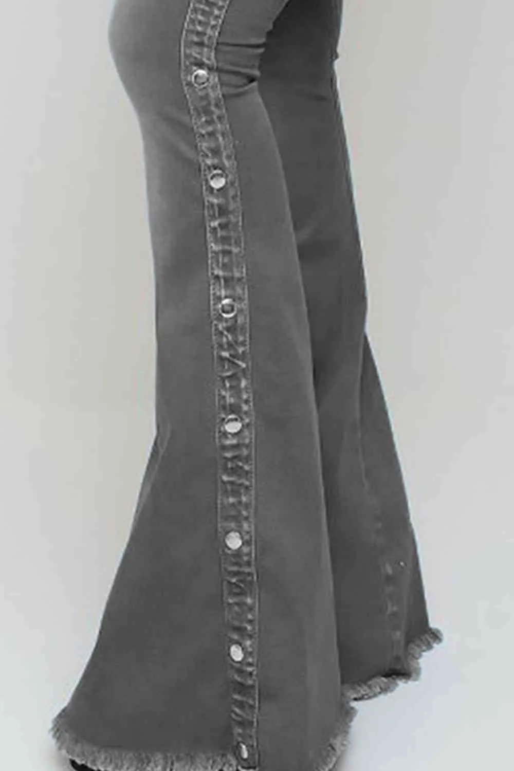 Chic Button-Detail Flare Denim Jeans